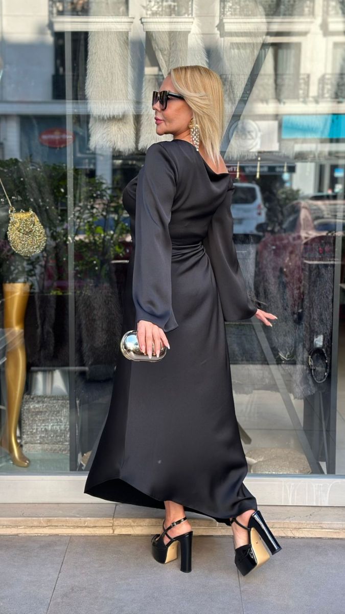 Özel Tasarım Siyah Saten Elbise