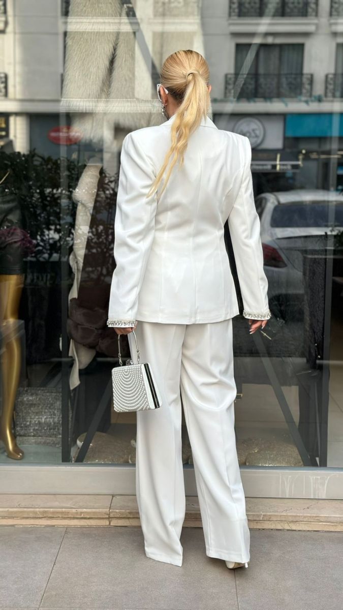 Özel Tasarım Taş Detaylı Beyaz Büyük Beden Takım